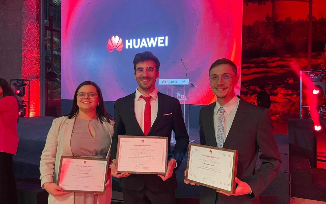 Manuel Carneiro, estudante de doutoramento em EEC recebe bolsa de mérito da Huawei