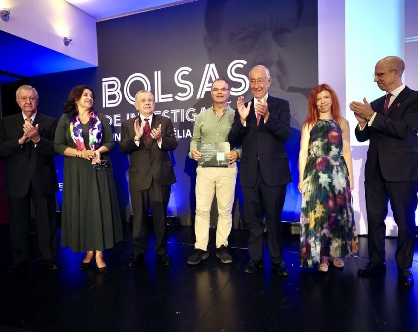 Investigador do DEEC recebe Bolsa Jorge de Mello por tecnologia pioneira no setor farmacêutico.